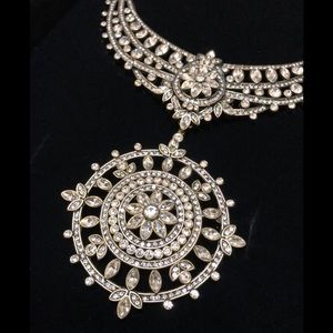 Heidi Daus Paris necklace w/ detachable pin.